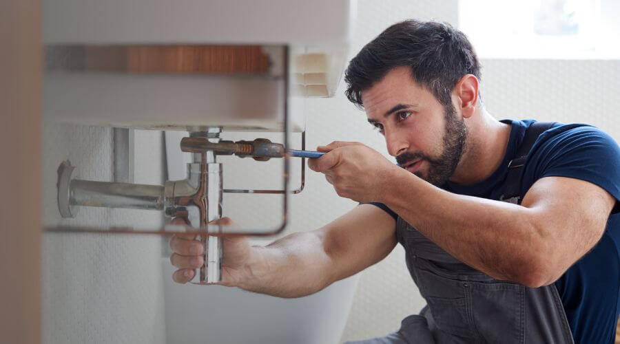 Professional water heater installation services in Farnhamville, IA